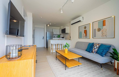San Francisco Apartment | w Majestic 1BR w Stunning Balcony View