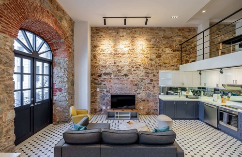 Casco Viejo Apartment | w* | Majestic Duplex in Plaza Catedral