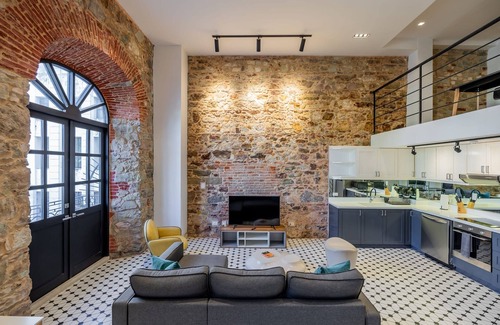 Casco Viejo Apartment | w Modern Duplex in San Felipe