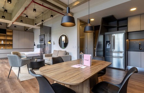Chico Reservado Apartment | w Monochrome Loft With Terrace in Parque 93