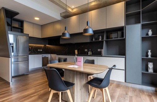Chico Reservado Apartment | w Monochrome Loft With Terrace in Parque 93