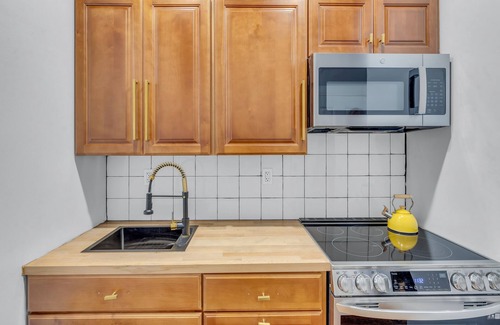 North Philadelphia West Apartment | W Oxford St Gem 2b Apartmnt Central City