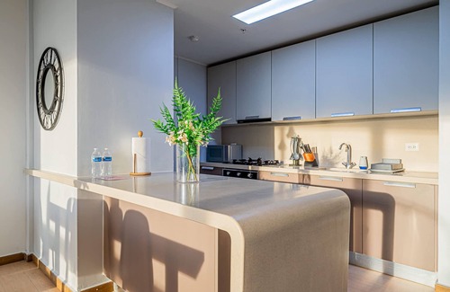 Tumba Vieja Apartment | w Prestigious 2BR w Perfect Balcony View