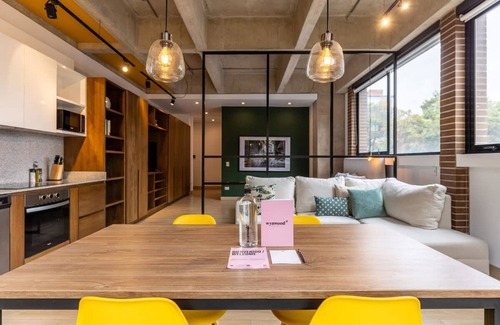 Chico Reservado Apartment | w Radiant Loft in Parque 93