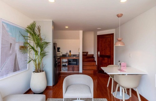 La Gran Via Apartment | w Unique 1BR Duplex in Parque 93