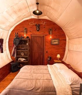 Campos do Jordao Ski Chalet | Wagon Cella faroeste com Spa em Campos