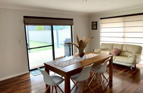 Broadwater House | Wagon Holiday Home