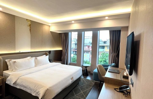 District 5 Hotel | Wah Fu Hotel