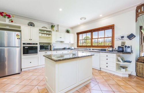 Kangaroo Valley House | Wahroonga - A beautiful country escape on 10 acres, views, pool, pet friendly.