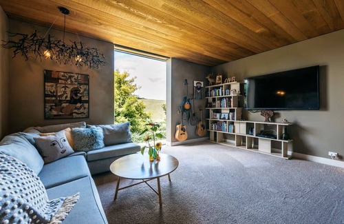 Oneroa Villa | Waiheke Island Coastal Retreat