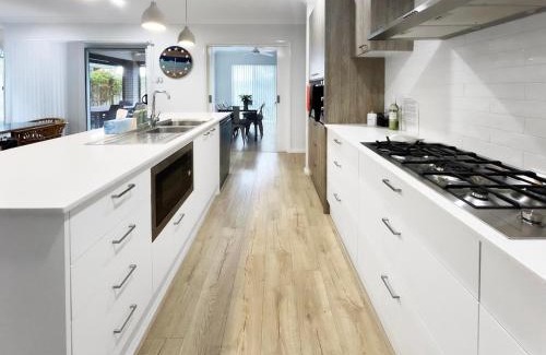 Shell Cove House | Waiheke Marina Getaway