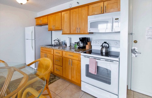 Waikiki Condo | Waikiki Banyan Condo With Panoramic 37th Floor Ocean Views by Koko Resort Vacation Rentals