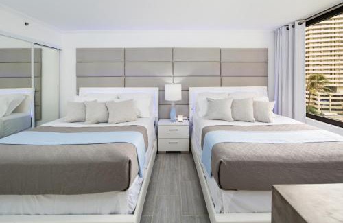 Waikiki Apartment | Waikiki Banyan Modern One Bedroom Free Parking