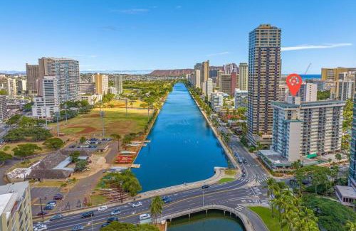 McCully - Moiliili Apartment | Waikiki Beach Golden Holiday