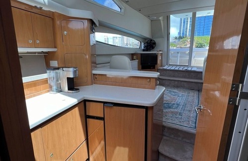 Waikiki Boat Rental | Waikiki Luxury Live-aboard