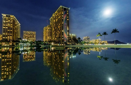 Waikiki Apartment | Waikiki Two story Penthouse 3 BR Hilton Hawaiian Village Lagoon Towers