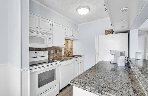 Ocean Drive Villa | Waipani Villas. 2BR/2BA Across the Street from the Ocean. Newly Renovated!.