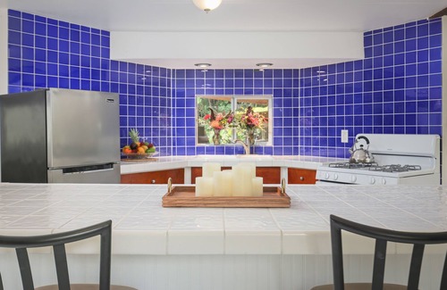 Honokaa House | Waipio Botanical Gardens in the heart of Waipio with waterfall & beach access!