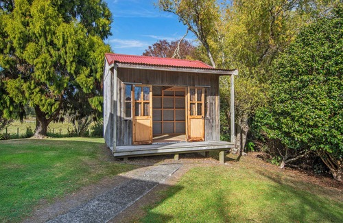 Waipu House | Waipu Cottage - Waipu Holiday Home