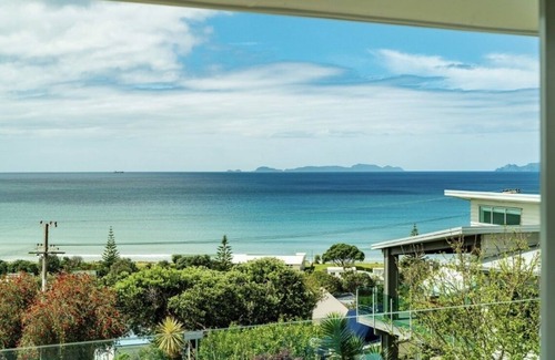 Waipu Cove House | Waipu Cove Beach Bach, stunning ocean views and 5 mins walk to the beach