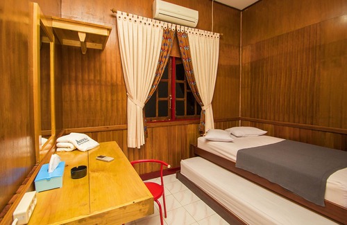 Waisai Hotel | Waisai Beach Hotel