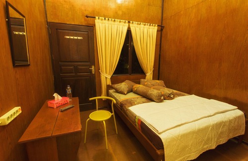 Waisai Hotel | Waisai Beach Hotel