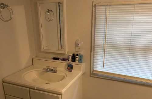 Carbondale House | Wake and Bake Bud and Breakfast