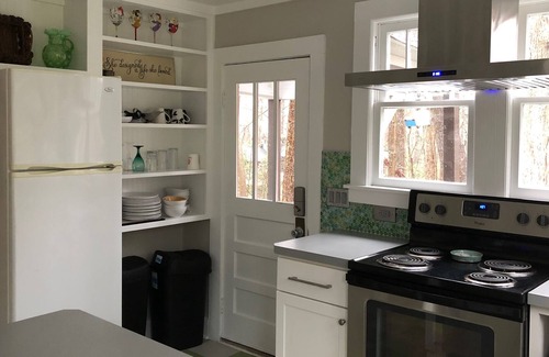 Winston - Salem Cottage | Wake Forest area. Just right-2BR, wooded location, sleeps 5. Cute.