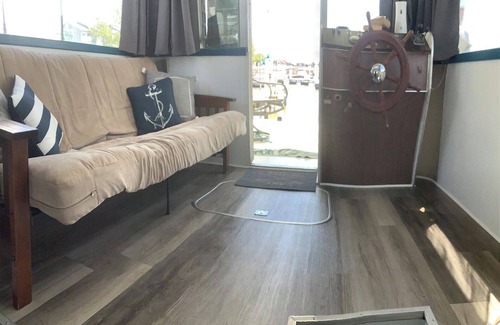 Port Clinton Boat Rental | Wake up ON the Lake aboard Ramble on Rose