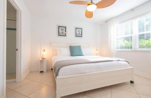 Fort Pierce Shores Villa | Wake Up to Beach Waves - 2BR Condo - Fall Savings