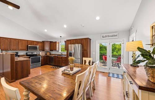 Speedwell House | Wakes and Wheels Lakefront home w/ATV Access