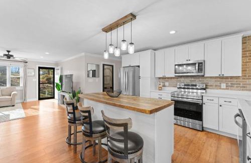 Sherrills Ford House | Waking Up Norman Lakefront Getaway Fire Pit Lake Views