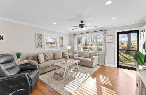 Sherrills Ford House | Waking Up Norman Lakefront Getaway Fire Pit Lake Views