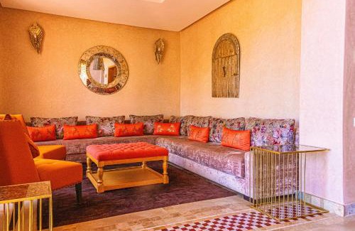 Tassoultante Villa | Waky Club Large Luxury Villa