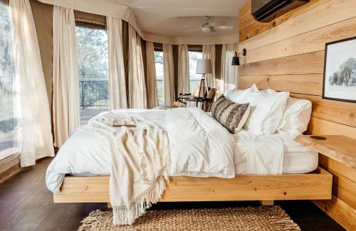 Johnson City Other | Walden Retreats Hill Country