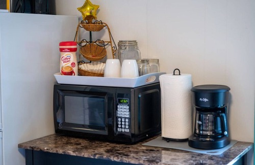 Bradenton Condo | Walk 2 Restaurants-King Bed-Near Beaches & IMG.