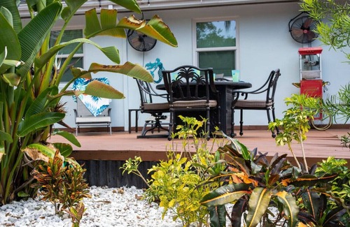 Bradenton Condo | Walk 2 Restaurants-King Bed-Near Beaches & IMG.