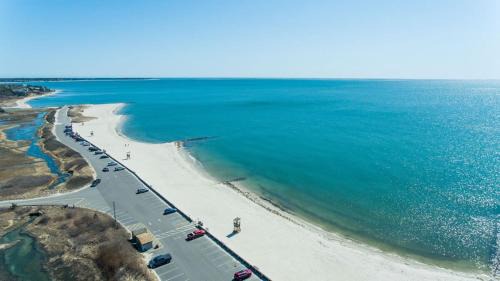 South Harwich House | Walk 300 Yards to Beach!