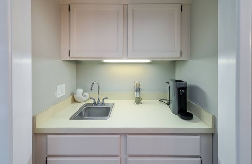 Spinnaker Beachhouses House | Walk:Beach/Golf/Restaurants–3 BD/2 BA Dog Friendly Spinnaker