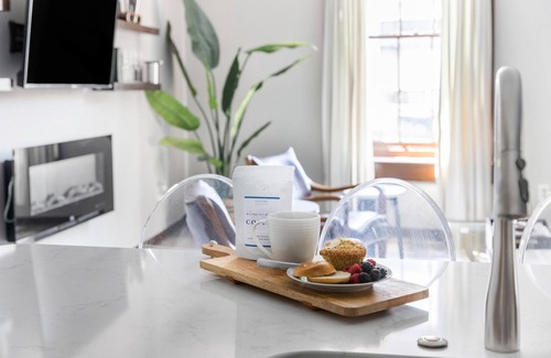 Downtown Charleston Apartment | Walk Everywhere! Near Marion Square & King Street's Best Restaurants + Shops