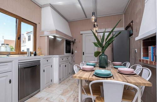 Faro House | Walk In Hostel Faro Airport
