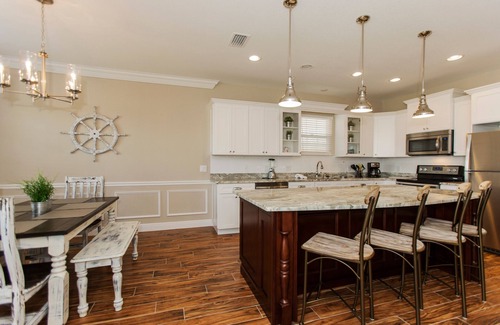 Bahama Beach House | Walk just 2 blocks to the beach!