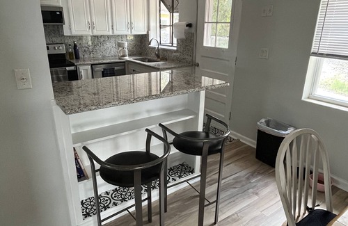 Jacksonville House | Walk or bike ride to your favorite spots!