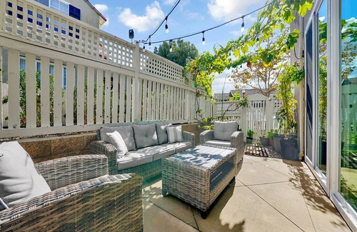 Rancho Santa Margarita House | Walk Score 84+30m->Airport+BBQ+King+Garage Parking