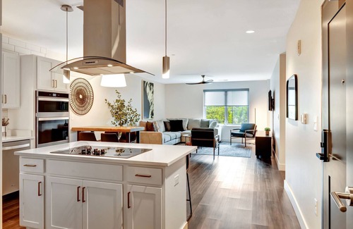 Donelson Apartment | Walk the Line Two Bedroom: Where Johnny Cash Lives On