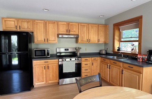 Southwest Harbor Apartment | Walk to Acadia Trails - Flying Mountain Apartment
