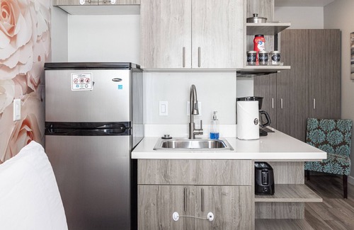 Old Town House | Walk to All in Old Town. Fast WiFi. Parking. Cable - Discounts For Longer Stays