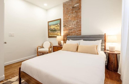 Over-the-Rhine Apartment | Walk to ALL - Washington Park - Gorgeous 2BR Condo