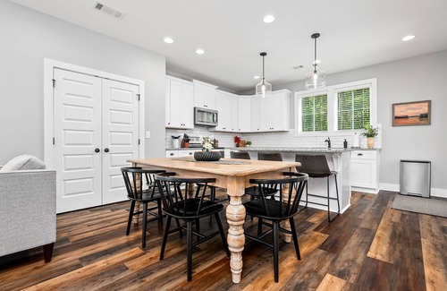 Auburn House | Walk to Auburn Campus Park at Home Free Golf- Tennis Easy Drive