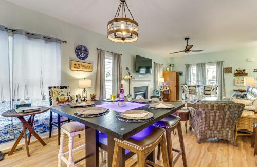 Colonial Beach House | Walk to Bay Home with Fenced Yard in Colonial Beach